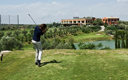 clases de golf y otros servicios