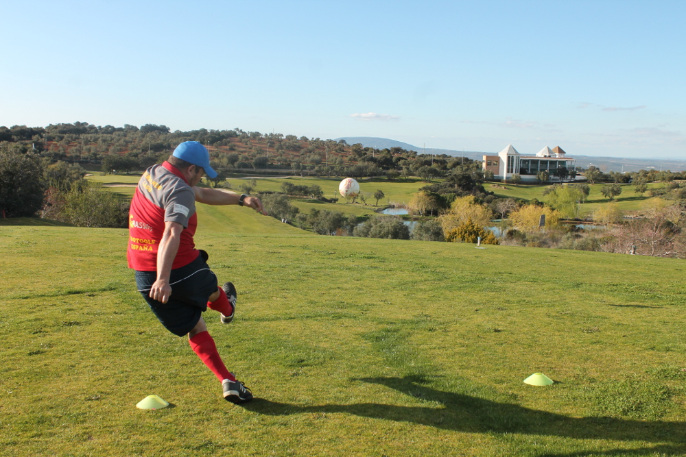 Fifty players compete in the “Open de Andalucía Footgolf” held in Antequera Golf