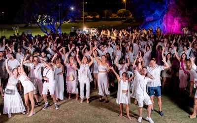 Cerca de 1000 asistentes vistieron de blanco en el Campo de Golf de Antequera